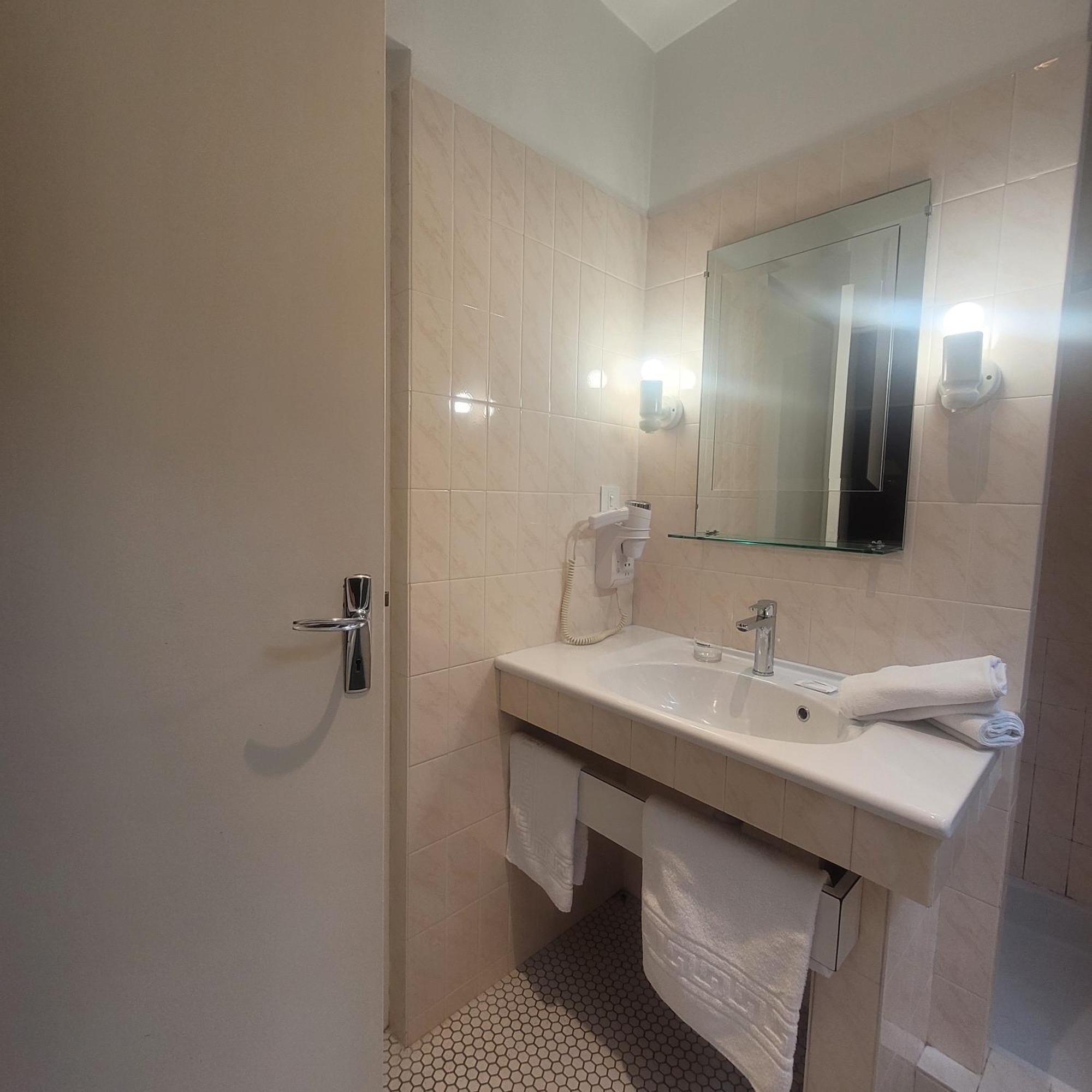 The Originals Access, Hotel Figeac Buitenkant foto